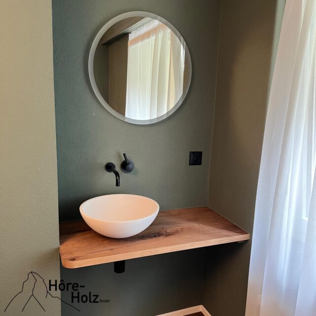 Waschtisch in Eiche
#waschtisch #zermatt #eiche