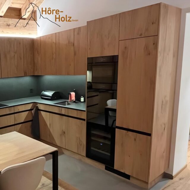 Küche in Asteiche funiert.
#küche #asteiche #furnier #schreinerhandwerk