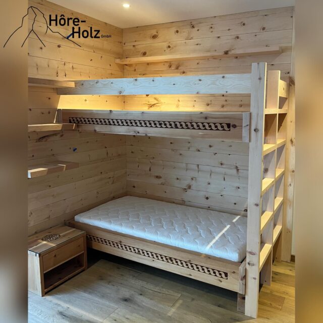 Etagenbett in Arve gebürstet.
#etagenbett #arve #schreinerarbeit #masivholz #horeholz